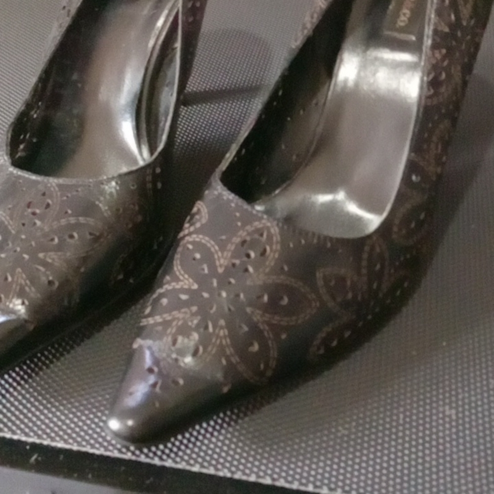 Shoes - Picture 2 of 3